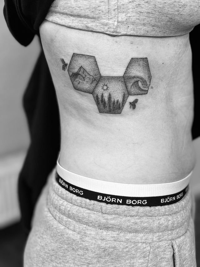 Tattoo: 3Waben Leiste