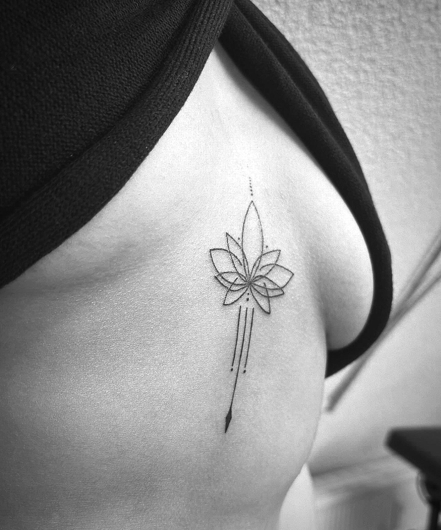 Tattoo: 819BBB66 50D9 4020 A43D DFD4EA2DBF7C